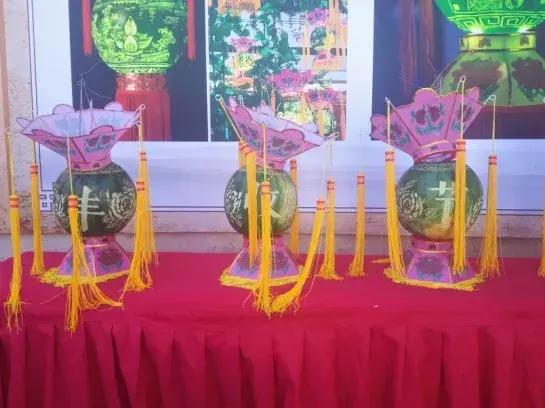 麥秸畫里的豐收頌歌 北京農展館首屆中國農民豐收節主場活動圓滿舉辦